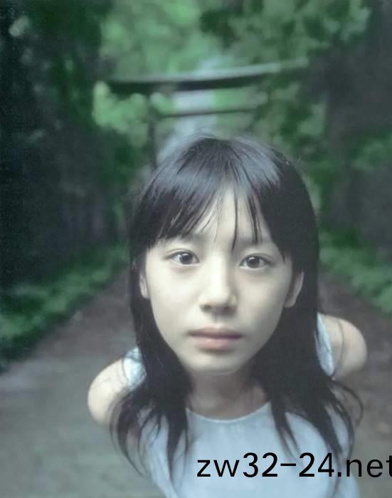 欧美日韩国产中文字幕理论
